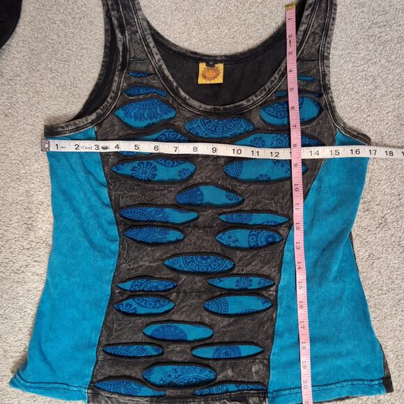 Bohemian Ripped Tank Top - Picture 5 of 5